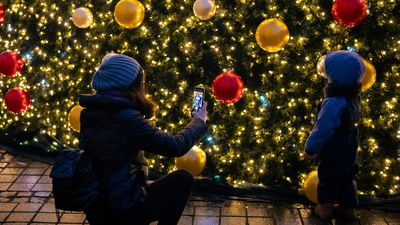 Holiday Lighting Installers Omaha: A Complete Guide to Brighten